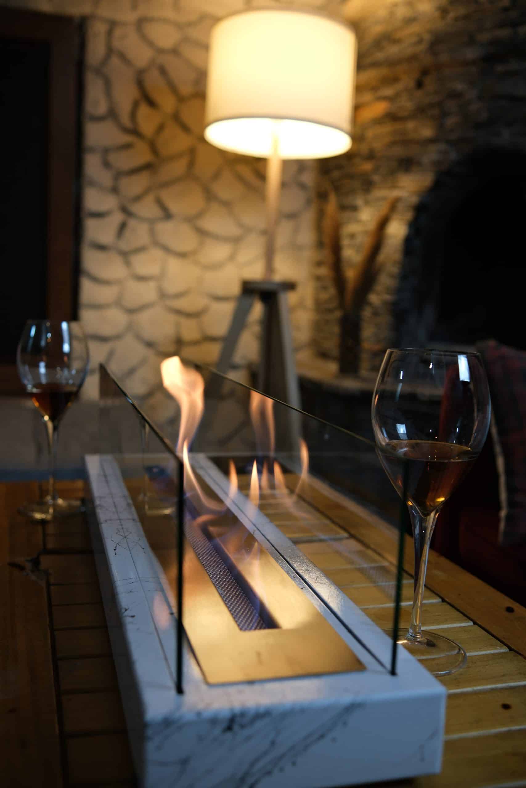 LUMIA Mermer Desenli Masaüstü Şömine Beyaz