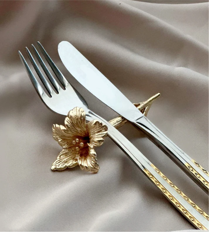 Tusenfryd Çiçek Figürlü 6’lı Bıçak Dayama