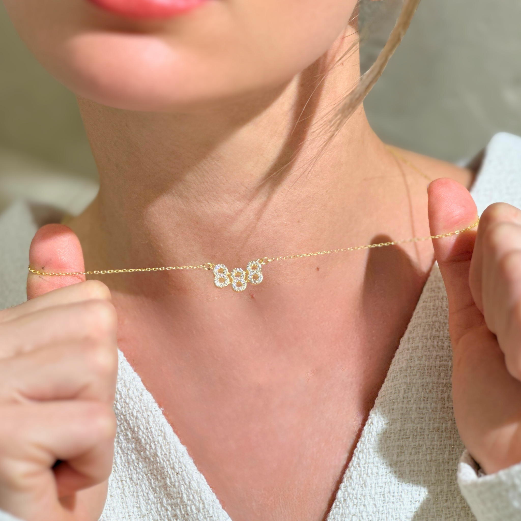 888 Kolye – 925 Ayar Gümüş, Altın Kaplama & Taş Detaylı