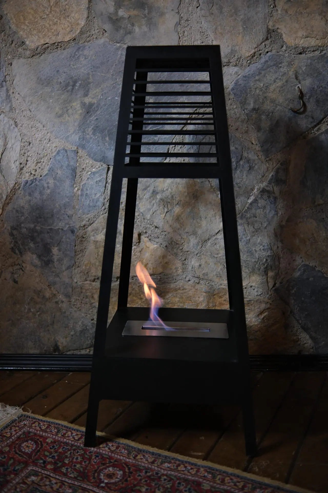 Pyramid Ayaklı Bioethanol Şömine