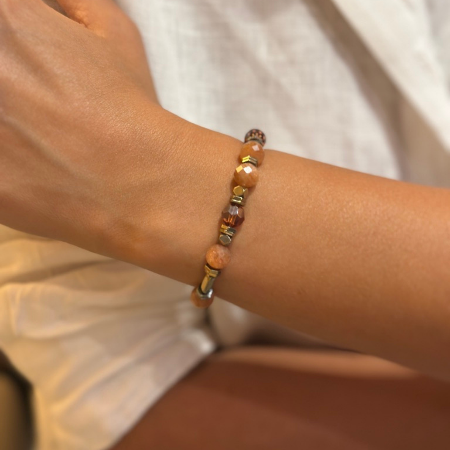 Emerald Phoenix Bileklik – Sunstone, Swarovski Kristal ve Hematit