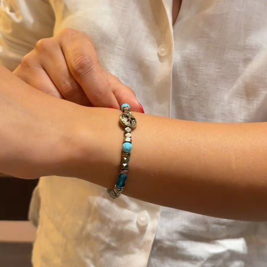 Cleopatra Bileklik – 7 Çakra Swarovski ve Doğal Taşlar (Turkuaz, Akuamarin, Hematit)