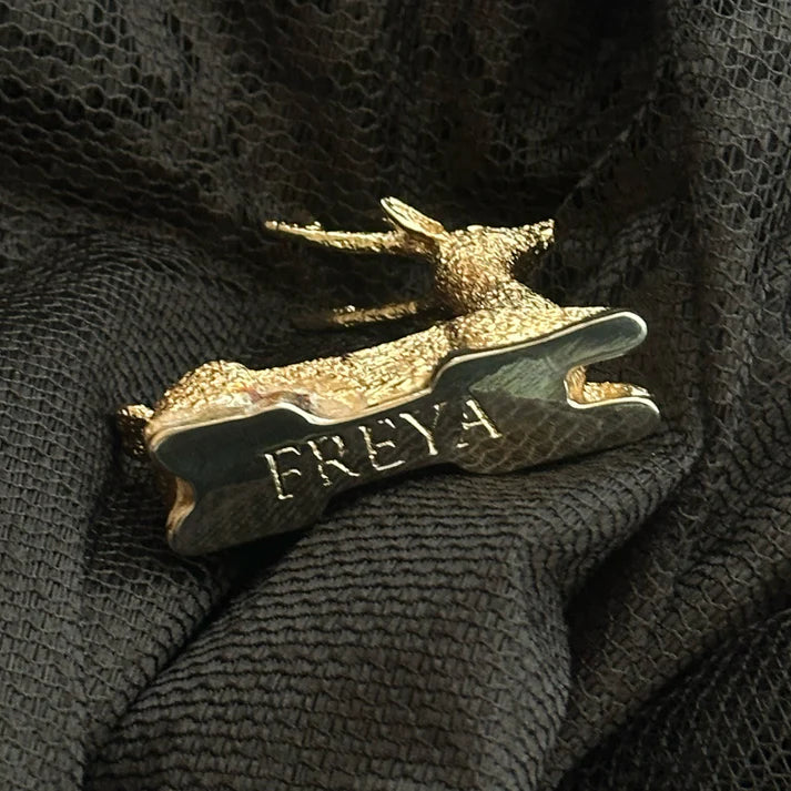 Kyrenitis Geyik Figürlü Bıçak Dayama