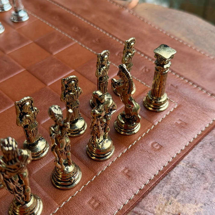 Pantheon Koleksiyon El Yapımı Deri Satranç Takımı