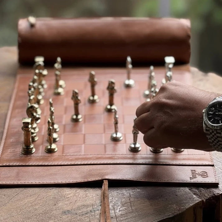 Pantheon Koleksiyon El Yapımı Deri Satranç Takımı