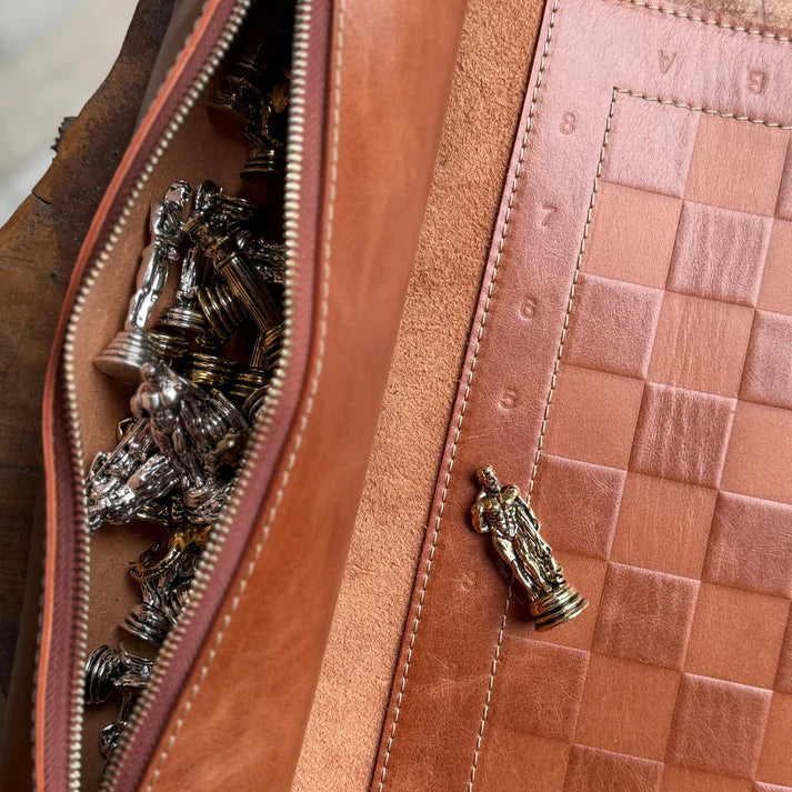 Pantheon Koleksiyon El Yapımı Deri Satranç Takımı